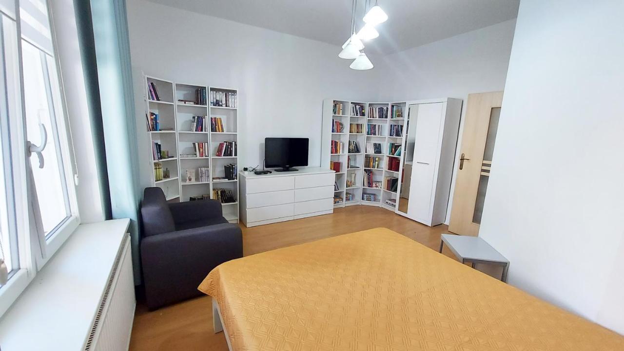 דירות Apartament Blisko Morza Kolobrzeg-Podczele מראה חיצוני תמונה