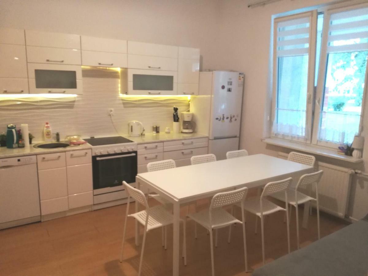 דירות Apartament Blisko Morza Kolobrzeg-Podczele מראה חיצוני תמונה